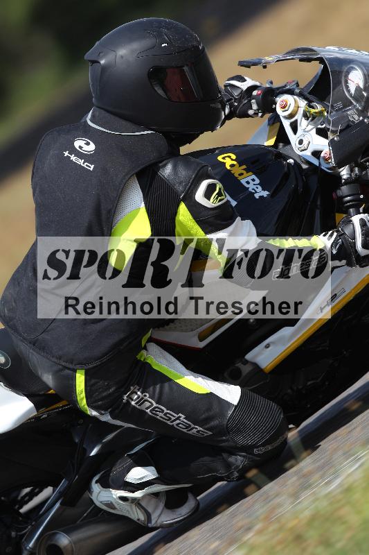 /Archiv-2022/45 28.07.2022 Speer Racing ADR/Gruppe gelb/backside